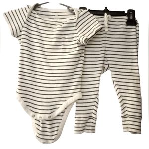 Gap baby 2 piece pajamas